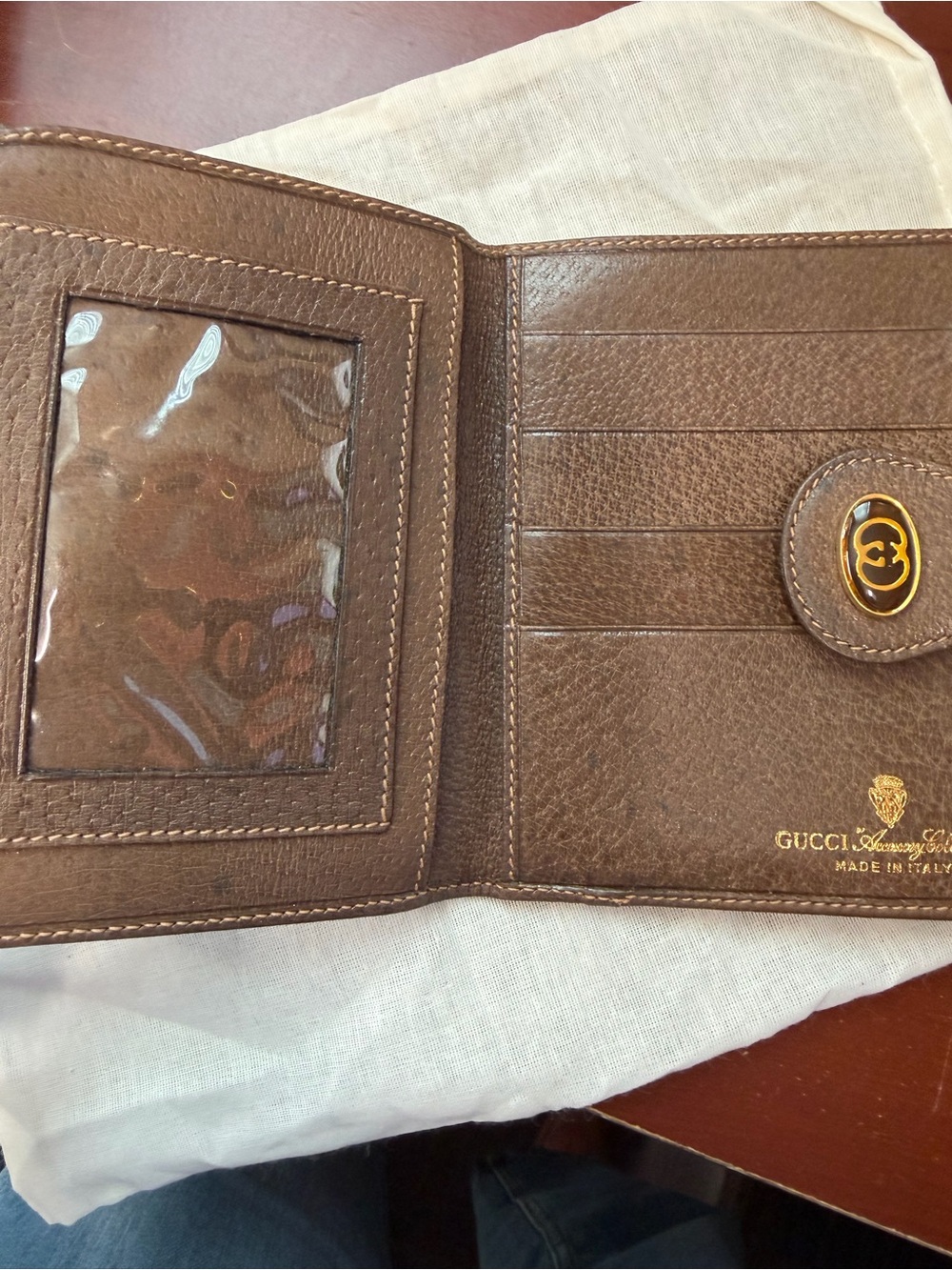 Authentic Gucci Brown & Beige GG Monogram Snap Wallet. Authentic Cert. included. - Picture 5 of 8